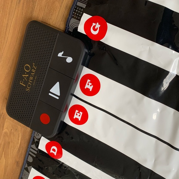 FAO Schwarz Giant Piano Mat - Picture 5 of 8